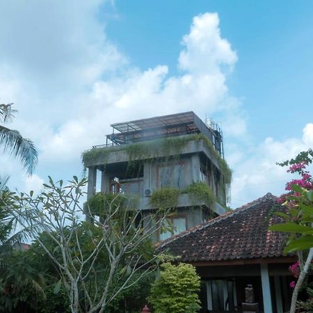 Ohmmstay - Rumah Pendopo Tanjungtirto Eksteriør billede