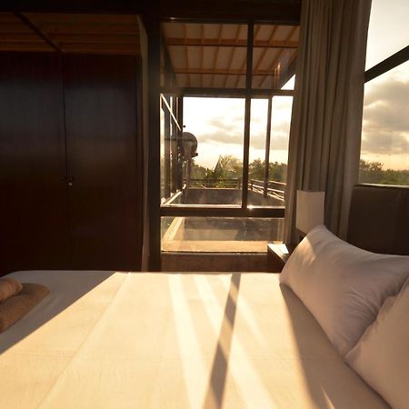 Ohmmstay - Rumah Pendopo Tanjungtirto Eksteriør billede