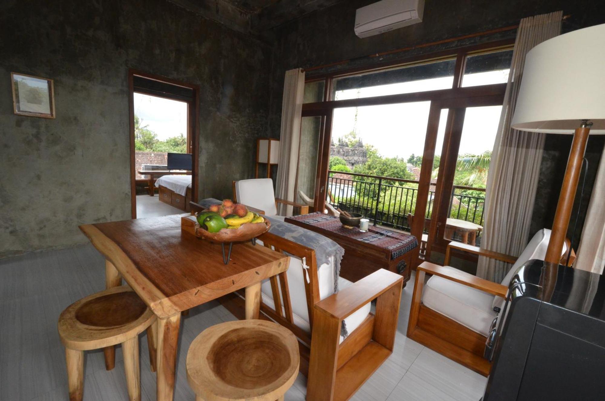 Ohmmstay - Rumah Pendopo Tanjungtirto Eksteriør billede