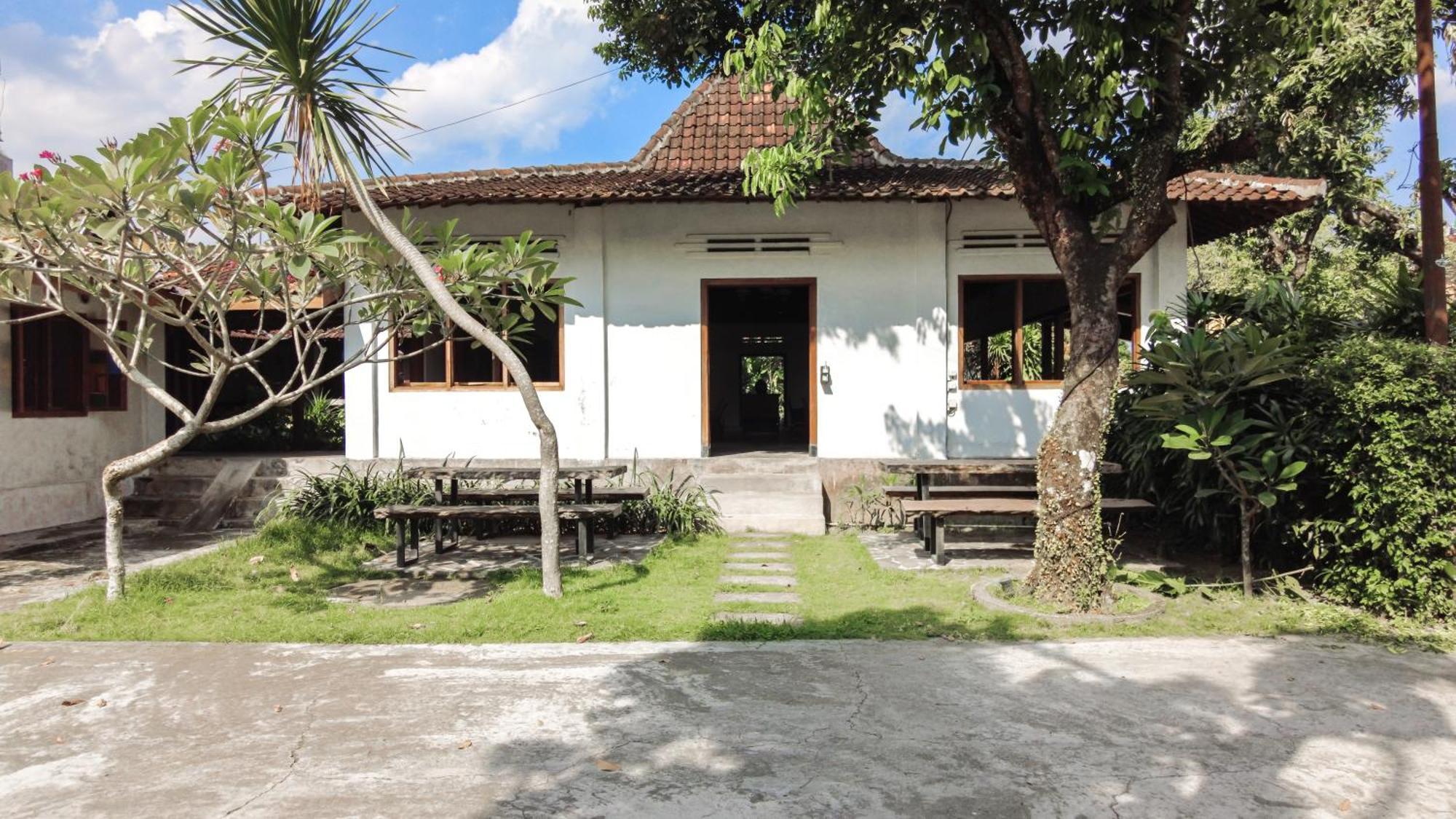 Ohmmstay - Rumah Pendopo Tanjungtirto Eksteriør billede